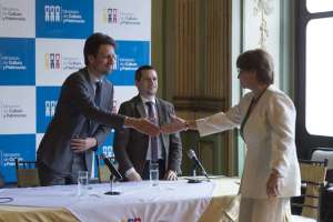 El ministro de Cultura entreg&oacute; y design&oacute; custodios de bienes culturales a 32 t&eacute;cnicos. Foto: John Guevara / EL TEL&Eacute;GRAFO 