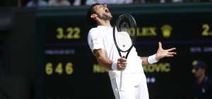 Djokovic festeja por quinta vez