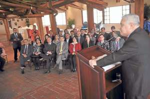 Los colaboradores estar&aacute;n, seg&uacute;n Cabrera, en un per&iacute;odo de evaluaci&oacute;n que durar&aacute; 100 d&iacute;as. Foto: Jos&eacute; Luis Llivisaca / El Tel&eacute;grafo