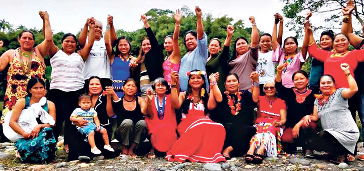 La foto oficial del evento muestra a las participantes orgullosas de sus diversas nacionalidades.