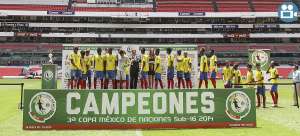 Momento en el que Ecuador es premiado por obtener el t&iacute;tulo de campe&oacute;n de la Copa. Foto: tomada de la p&aacute;gina web del certamen
