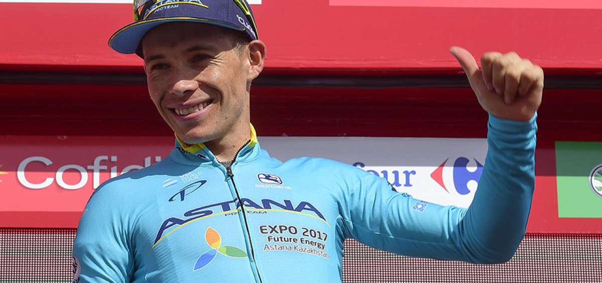 El ciclista colombiano Miguel &Aacute;ngel L&oacute;pez (Astana) celebra su segunda etapa ganada en La Vuelta a Espa&ntilde;a.
