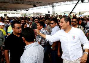 El presidente Rafael Correa dirigi&oacute; el Enlace Ciudadano 385 desde Jama, provincia de Manab&iacute;. Foto: Presidencia 