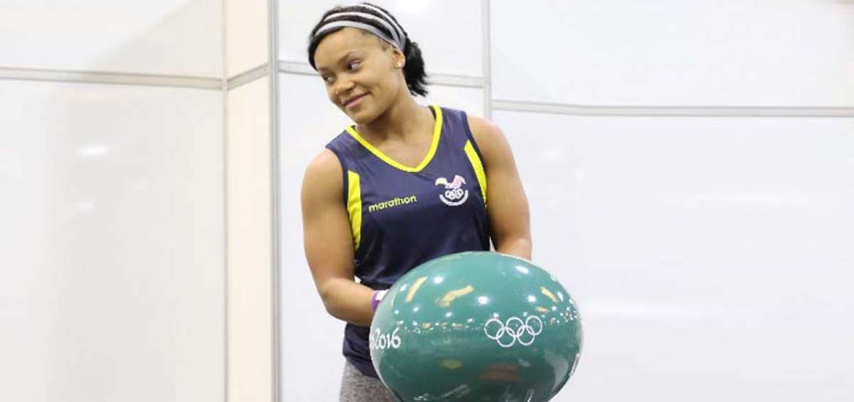 La pesista Neisi D&aacute;jomes, con  solo 17 a&ntilde;os, en 2015 gan&oacute; la medalla de plata  en los Juegos Panamericanos de Toronto 2015.