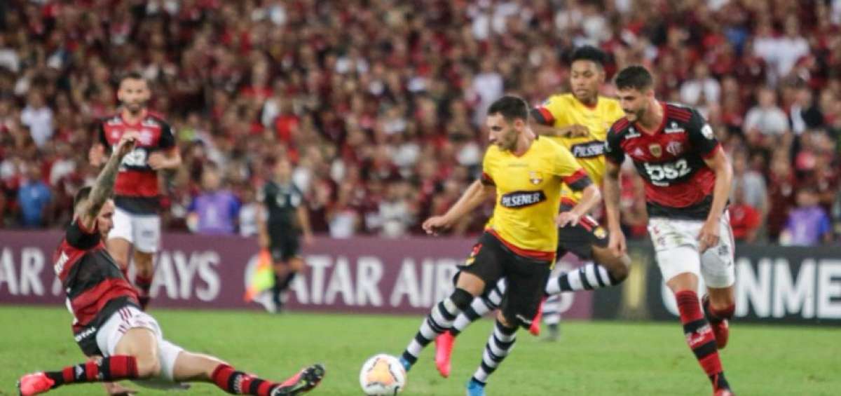 Errores del Barcelona permiten goleada del Flamengo en Brasil