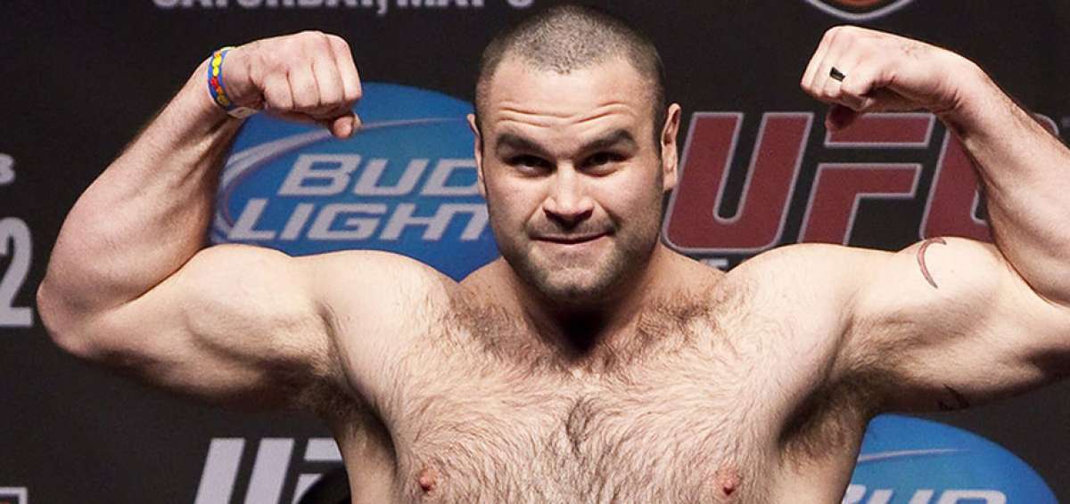Tim Hague, exluchador UFC, fallece tras pelea de boxeo