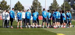Zidane dirigi&oacute; su primer entrenamiento tras su regreso al Real Madrid