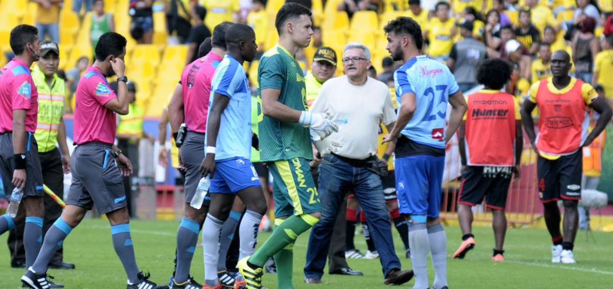 Osvaldo Cabral, octavo portero en marcar gol en el f&uacute;tbol ecuatoriano