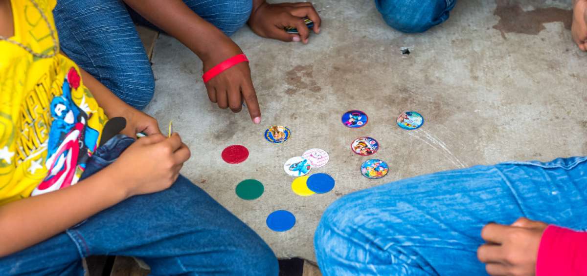 Una terapia de risas y juego contra el miedo