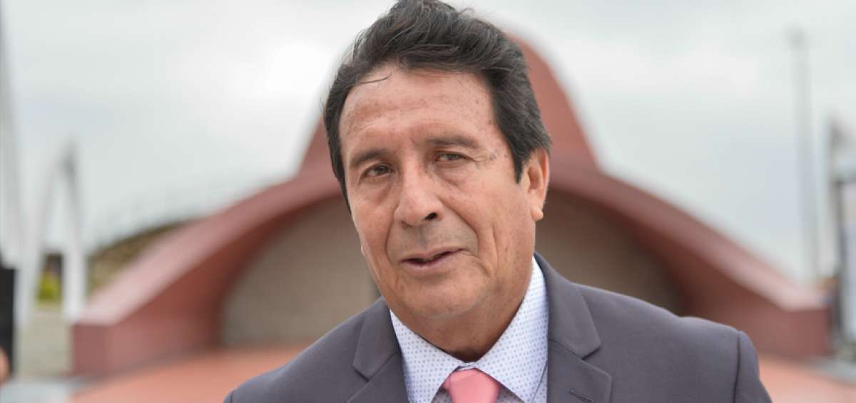 Miguel Camino,  rector de la alma mater.