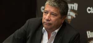G&oacute;mez tiene contrato con la FEF, dice Francisco Egas