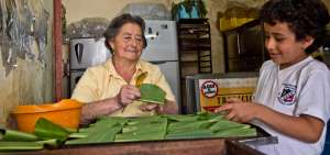 La tradici&oacute;n de preparar arepas de zapallo y chicha de uva ha estado presente en Patate por m&aacute;s de 50 a&ntilde;os.