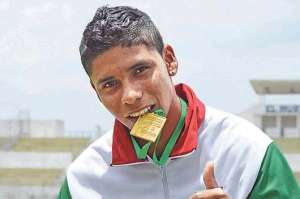 Jos&eacute; Pacho V&eacute;lez naci&oacute; el 30 de enero de 1996; suma 2 a&ntilde;os y medio en el atletismo. Es el primer ecuatoriano que pasa los 5 metros con la p&eacute;rtiga.  Foto: Cortes&iacute;a Ministerio del Deporte 