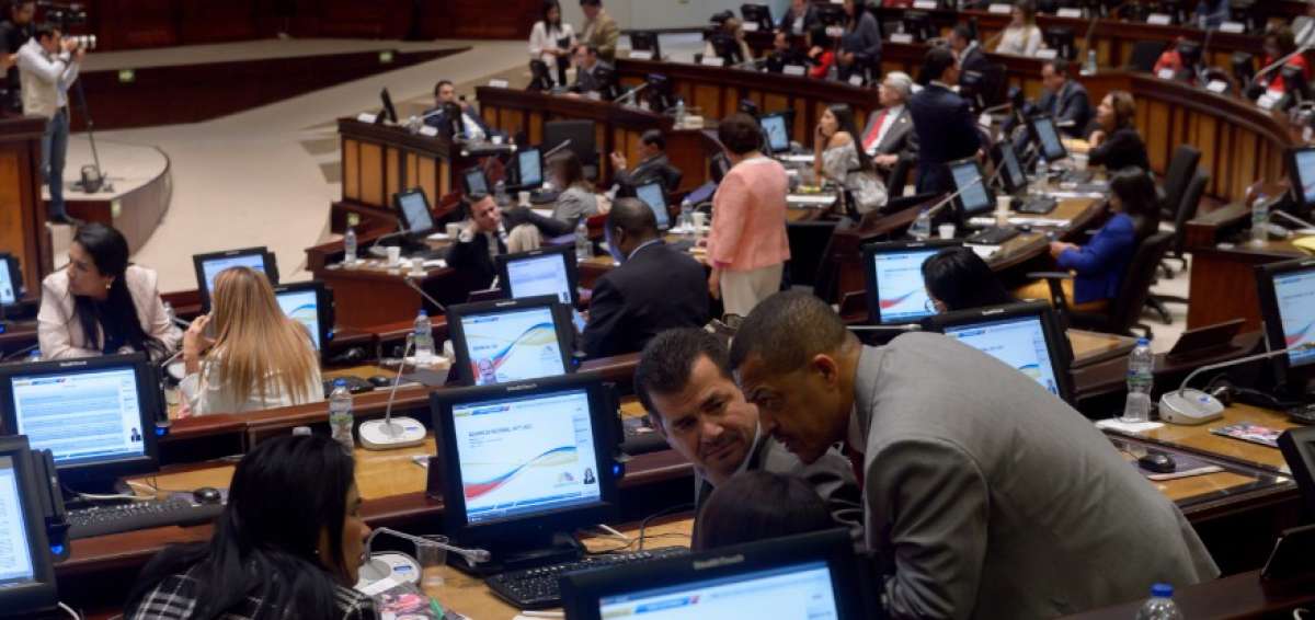 Pleno exhorta al Gobierno declare en emergencia vial a Sucumb&iacute;os