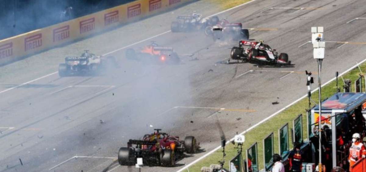 La novena edici&oacute;n de la F&oacute;rmula 1 tuvo como ingrediente el accidente provocado por el coche de seguridad.