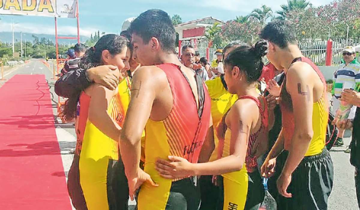 Pichincha se luci&oacute; en la &uacute;ltima jornada en la disciplina de triatl&oacute;n y baloncesto. Al ganar esas doradas se proclam&oacute; campe&oacute;n de los Juegos Nacionales. Foto: tomado del flickr de feb