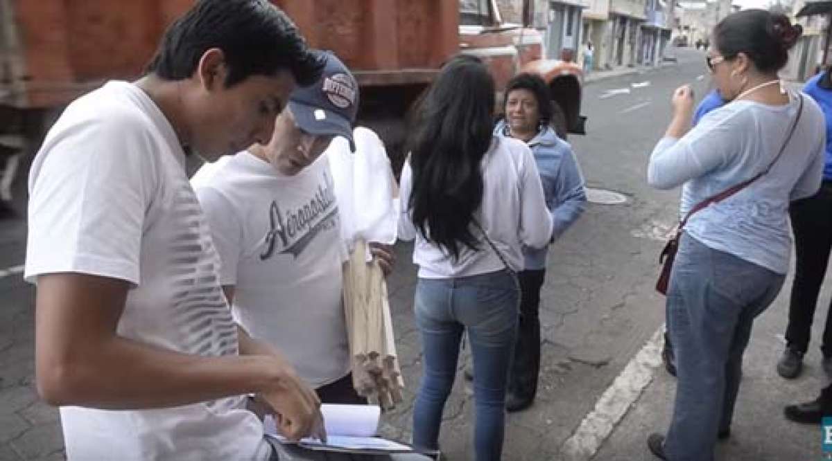 Primera Jornada Solidaria de Embanderamiento del sector Selva Alegre