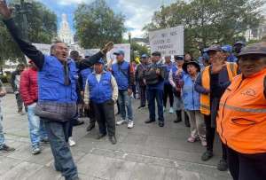 Trabajadores de la Zona Azul reclaman para que se elimine una aplicación. 