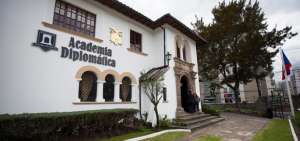 Vista del exterior de la Academia Diplom&aacute;tica en Quito, Ecuador.