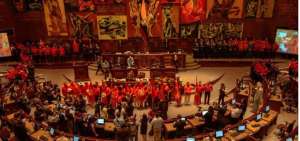 Fotos de rescatistas homenajeados en Asamblea Nacional