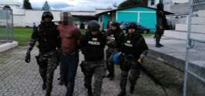 Los miembros del GIR detuvieron al individuo. 