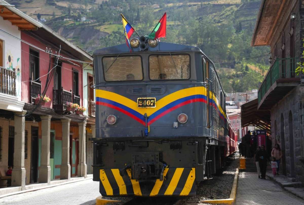 El tren de la “Nariz del Diablo” volvió a operar en Chimborazo.
