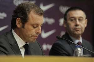 Sandro Rosell (i.), expresidente del club, tambi&eacute;n fue imputado en este proceso. Foto: AFP/Archivo