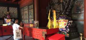 El Buda gigante a&uacute;n deslumbra en China