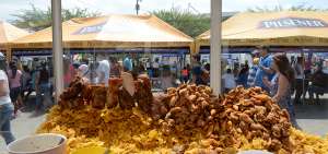 La fritada del local Odalis fue uno de los platos m&aacute;s pedidos por los visitantes de la feria Sabores. Hoy domingo 28 de julio de 2019 finalizar&aacute; la actividad.