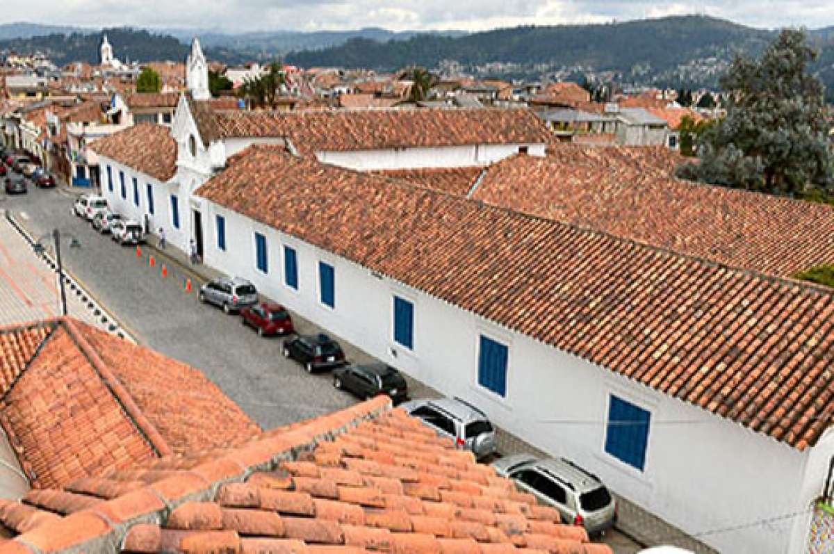 La casa fue reconstruida y hoy funciona el Museo de Arte Moderno donde se realiza la Bienal Internacional de Pintura. El museo abri&oacute; sus puertas el 11 de agosto de 1981. Foto: fotos: Jos&eacute; Luis LLivisaca 