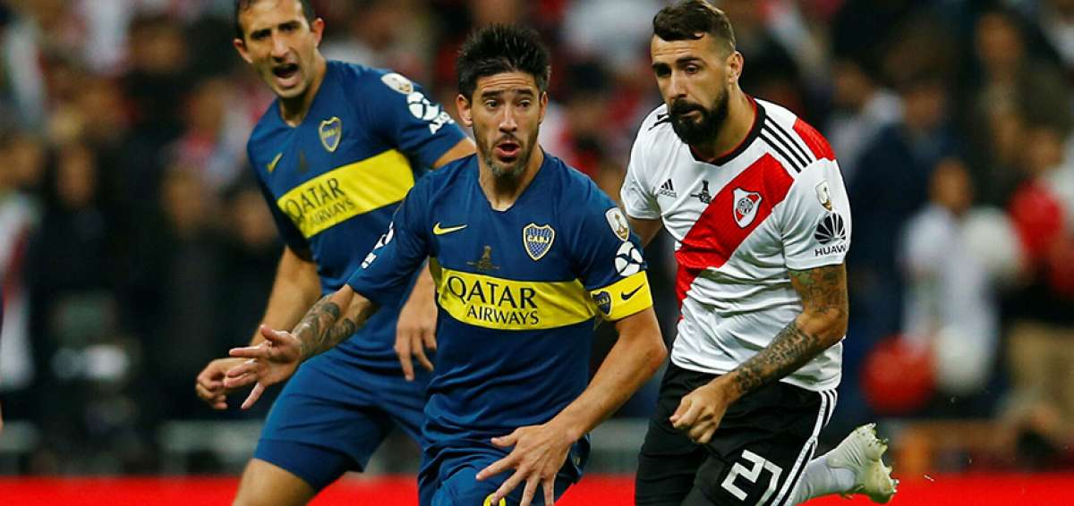 Pablo P&eacute;rez (8), quien fue capit&aacute;n de Boca Juniors, disput&oacute; la final de la Copa Libertadores de Am&eacute;rica ante River Plate.