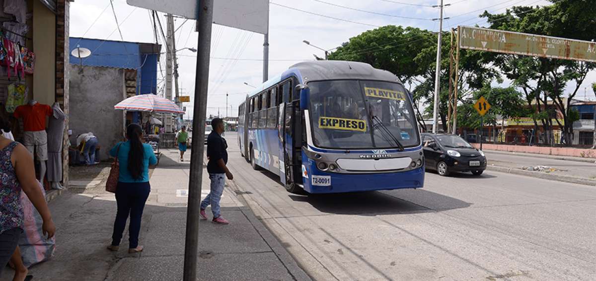 Las nuevas estaciones son anunciadas a los usuarios con letreros en los buses y por parte de los conductores de las unidades de transportaci&oacute;n.