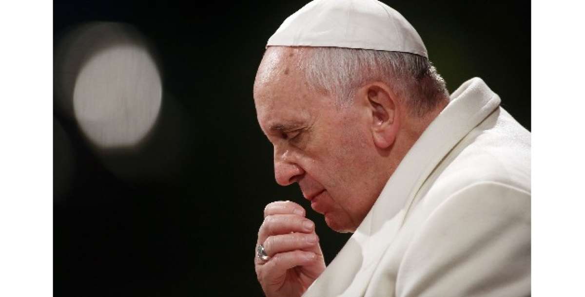 Papa Francisco: "El mundo est&aacute; en guerra, Dios llora" 