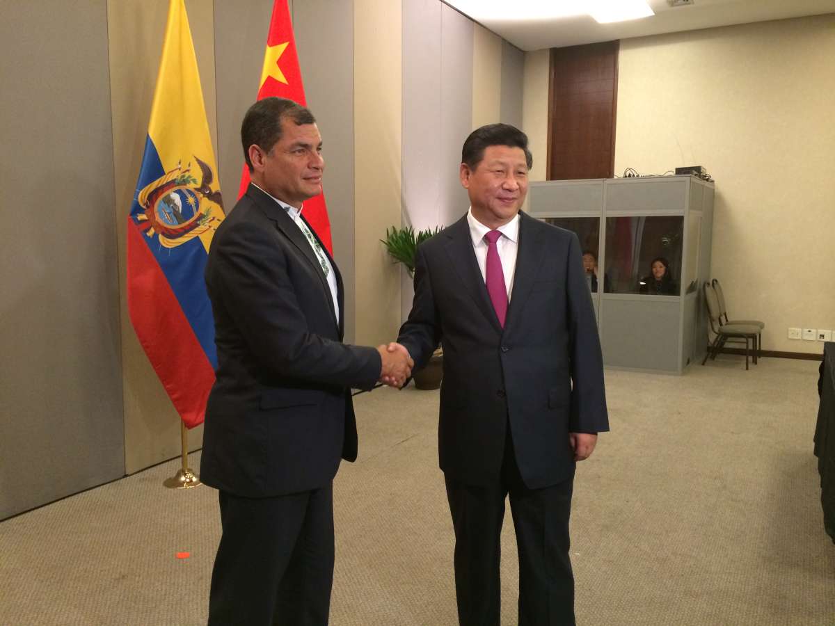 El Jefe de Estado ecuatoriano adelant&oacute; que en el encuentro con su hom&oacute;logo chino tratar&aacute; varios temas como la refiner&iacute;a de petr&oacute;leo. Foto: Secom