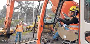 Est&aacute;n en una etapa de inducci&oacute;n en la planta de mantenimiento vehicular y maquinaria del Municipio. Foto: Fernando Machado / El Tel&eacute;grafo