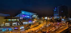 El despunte inmobiliario sobre playa Murci&eacute;lago se concentr&oacute; durante los &uacute;ltimos 10 a&ntilde;os. El Mall del Pac&iacute;fico es el referente de los centros comerciales de Manta y  Manab&iacute;.
