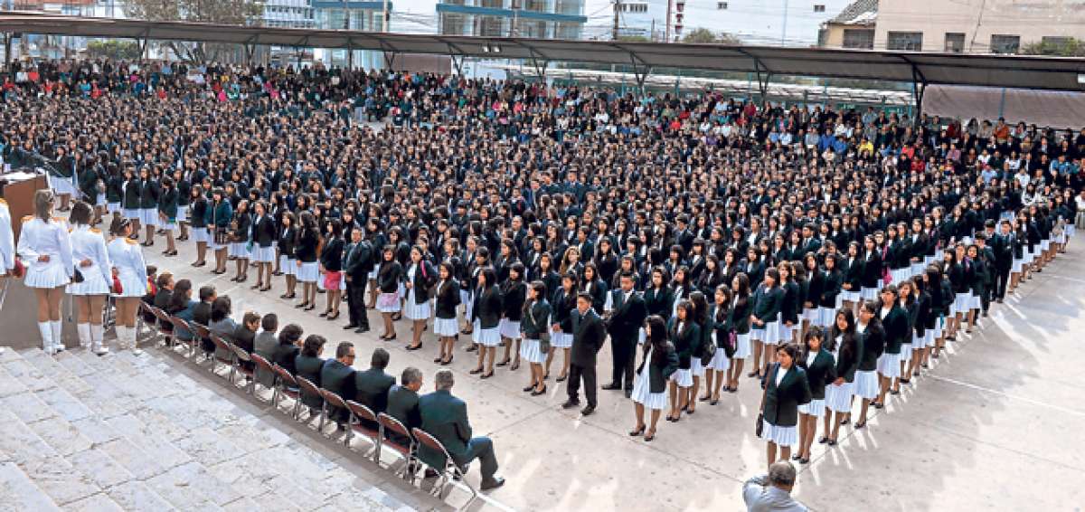 Alrededor de 200 mil nuevos inscritos hubo este a&ntilde;o en el sistema educativo fiscal. 195 planteles del pa&iacute;s cuentan con la modalidad del Bachillerato Internacional. Foto: &Aacute;lvaro P&eacute;rez / El Tel&eacute;grafo 