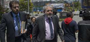 El consejero Luis Verdesoto dej&oacute; en la Fiscal&iacute;a los documentos que probar&iacute;an la manipulaci&oacute;n de las actas en Mocache provincia de Los R&iacute;os.