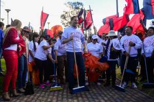 El alcalde Mauricio Rodas estuvo en el sector de la Atahualpa, sur de Quito para la Minga Quite&ntilde;a que tuvo poca acogida. Foto: Carina Acosta/ EL TEL&Eacute;GRAFO