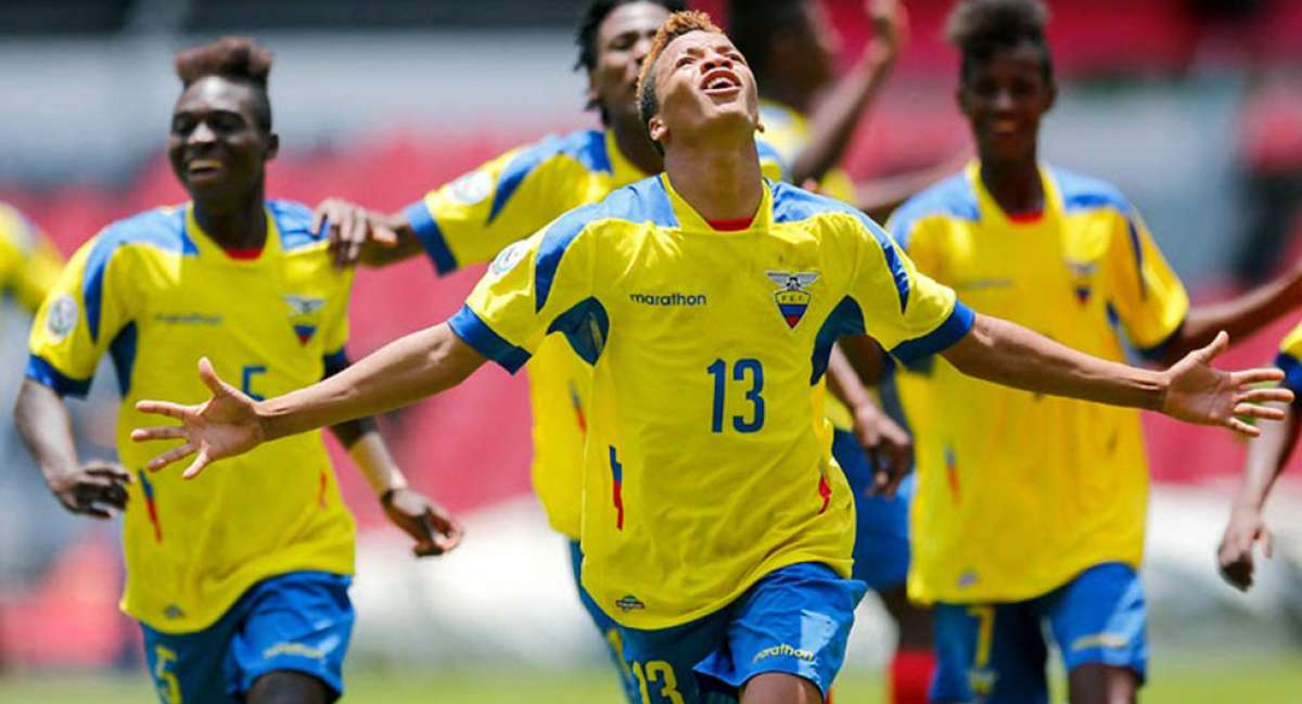 Byron Castillo (centro) ha militado en Norteam&eacute;rica, Deportivo Azogues y Emelec, de donde fue separado. Foto: internet