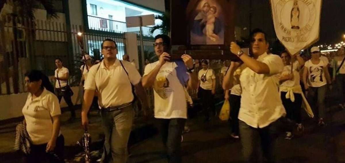 Procesi&oacute;n por la Virgen de F&aacute;tima congreg&oacute; a miles de feligreses en Guayaquil