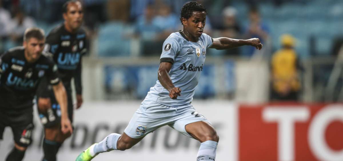 Bola&ntilde;os anot&oacute; gol para Gremio en la Libertadores