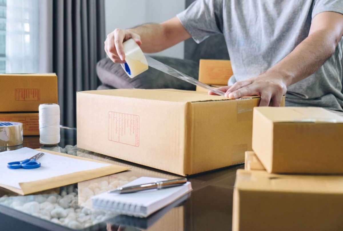 El nuevo servicio de correos entregará paquetes represados desde 2017.