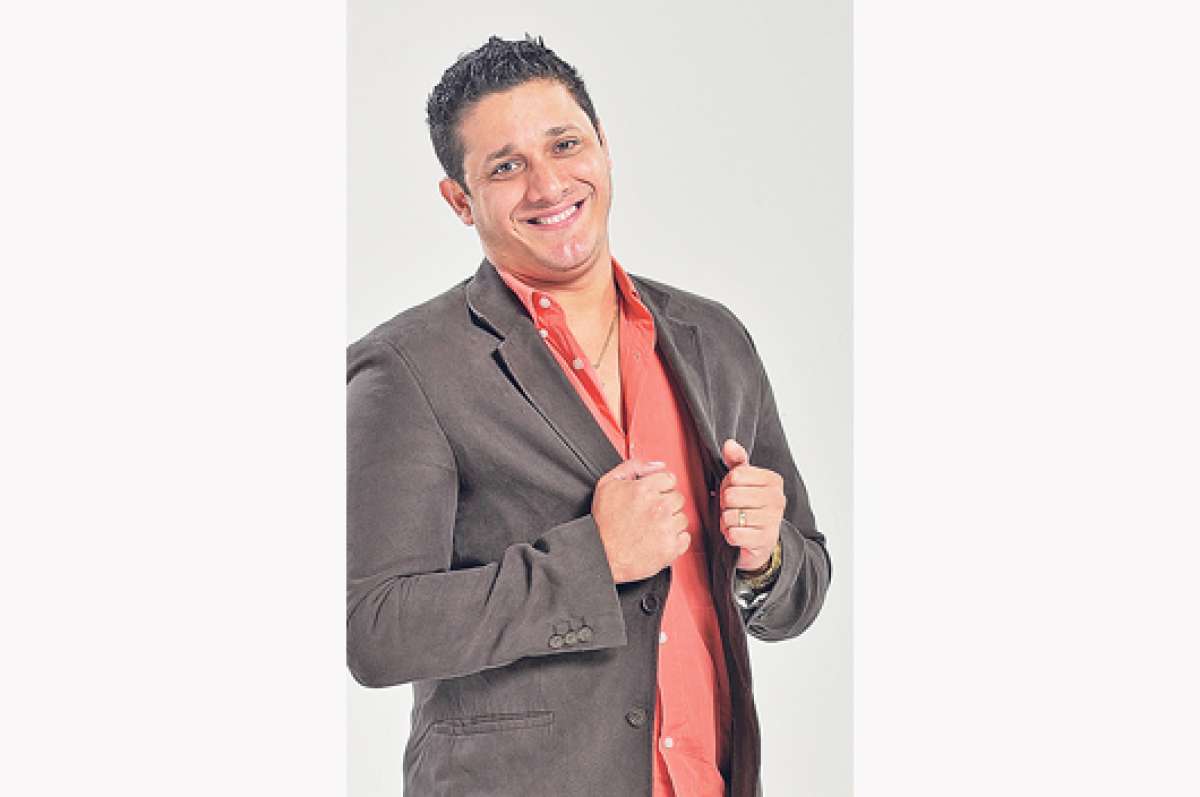 Carlos Jos&eacute; Matamoros est&aacute; otr vez en Combate 