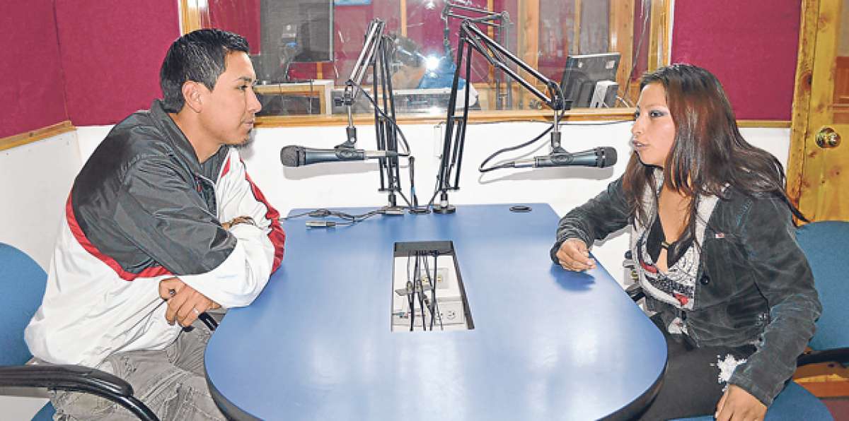 Radio abre espacio a quienes buscan salir del alcohol