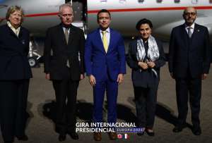 Como parte de su gira internacional, presidente Noboa viajó a Reino Unido.