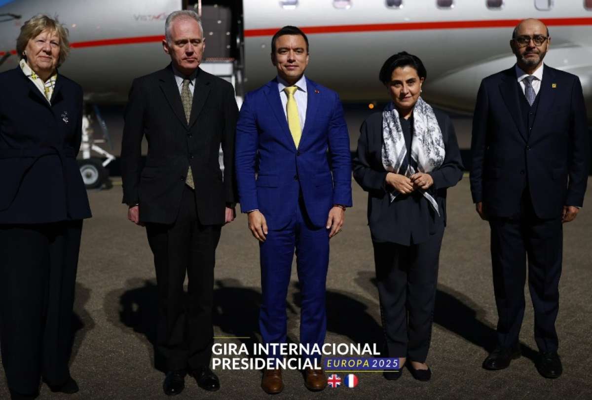 Como parte de su gira internacional, presidente Noboa viajó a Reino Unido.