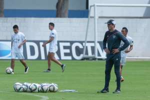 El entrenador argentino Luis Zubeld&iacute;a permanecer&aacute; hasta diciembre al mando de Liga de Quito y su destino en 2016 ser&iacute;a el Santos Laguna de M&eacute;xico. Foto: Miguel Jim&eacute;nez / El Tel&eacute;grafo