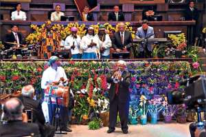 En el Informe a la Naci&oacute;n hubo un homenaje musical a artistas que tienen m&aacute;s de 65 a&ntilde;os, entre ellos los Hermanos Mi&ntilde;o Naranjo, Fresia Saavedra, Las 3 Mar&iacute;as, Papa Ronc&oacute;n, Jes&uacute;s Fichamba, &Eacute;dgar Palacios y Hugo Idrovo. Foto: Cortes&iacute;a de la Asamblea