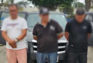 La Policía Nacional detuvo a tres personas en El Oro. 
